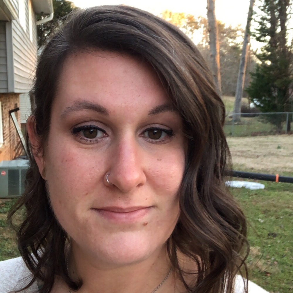 Meet your Posher, Holly